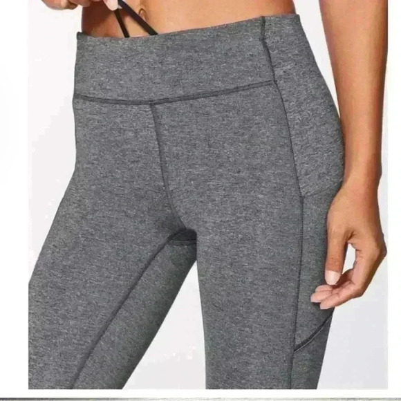 Lululemon 2 pocket zipper back
Heathered Black size 6 like new - Picture 3 of 10